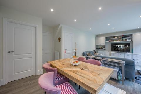 27 Cricketers Grove, Birmingham, B17 8BF