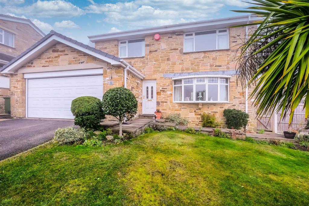 The Ghyll, Fixby, Huddersfield, HD2 4 bed detached house for sale £