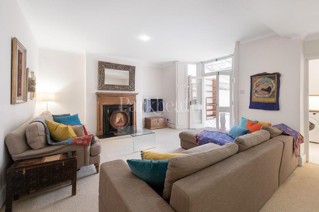 South Hill Park, South End Green, NW3 1 bed flat £3,683 pcm (£850 pw)