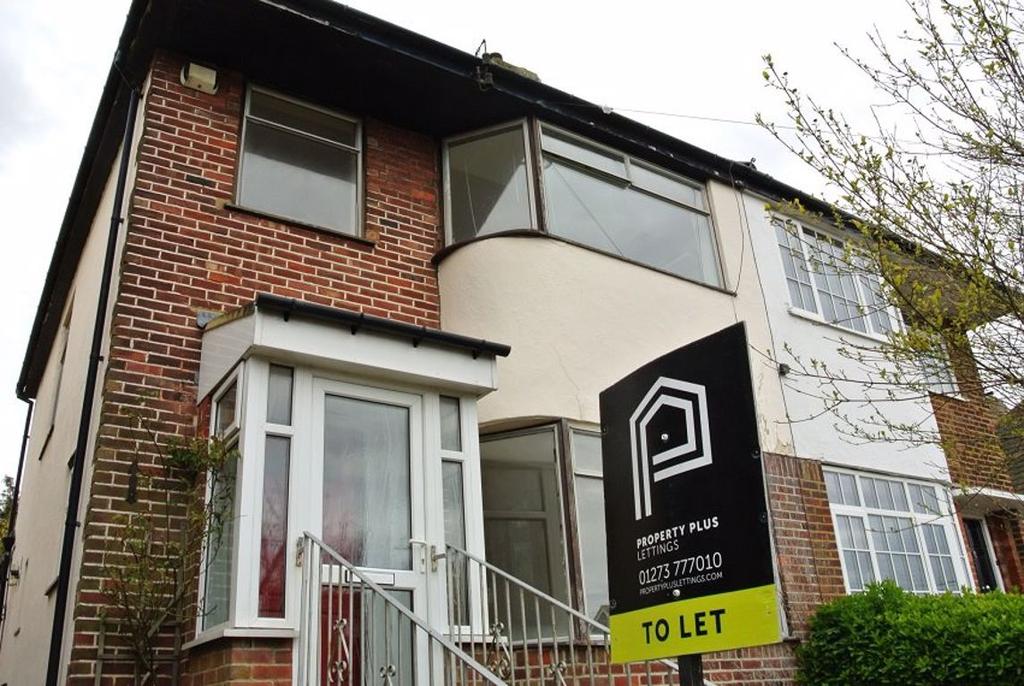 Applesham Avenue, Hove, BN3 8JN. 3 bed house £1,600 pcm (£369 pw)