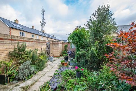 2 bedroom end of terrace house for sale, Repton Gardens, Milton, Cambridge