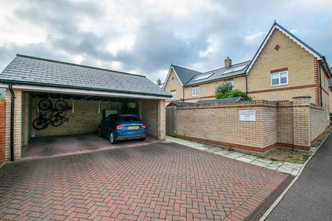 2 bedroom end of terrace house for sale, Repton Gardens, Milton, Cambridge