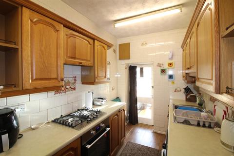 4 bedroom end of terrace house for sale - Field Terrace, Hexham Road, Throckley, Newcastle Upon Tyne