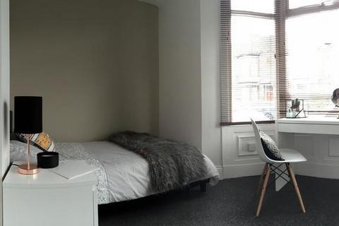 5 bedroom private hall to rent, Crescent Road, Middlesbrough, TS1 4QN