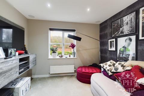 8 Great West Gardens, Nunthorpe, Middlesbrough, TS7 0GS
