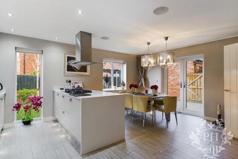 8 Great West Gardens, Nunthorpe, Middlesbrough, TS7 0GS
