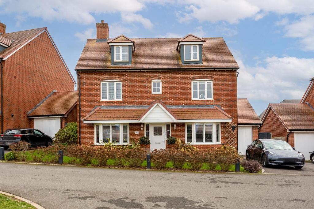 Borrer Drive, Henfield 5 bed house for sale £675,000
