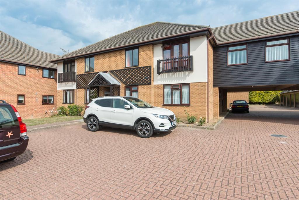 Miles Way, Birchington 2 bed apartment £260,000
