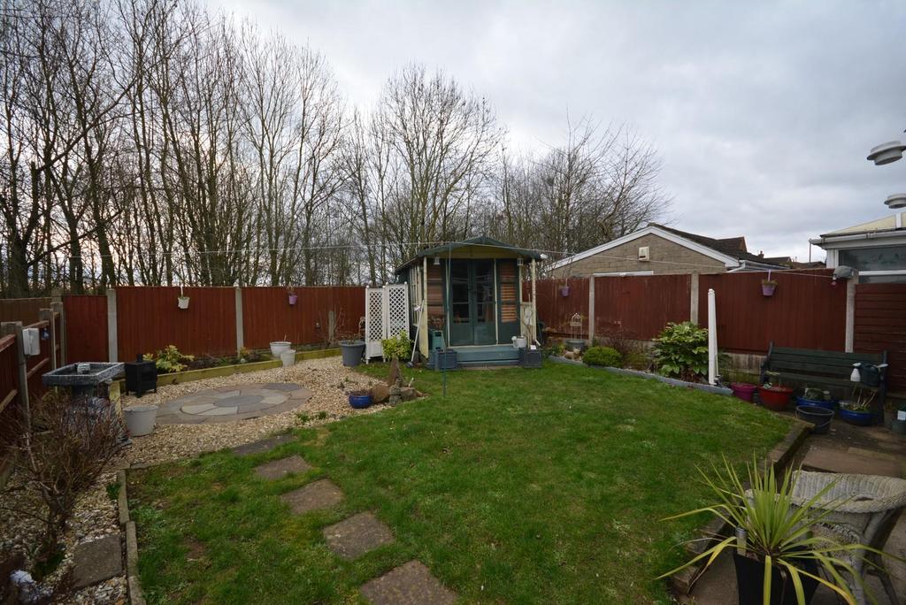 Ridgeway, Clowne, Chesterfield, S43 4BD 2 bed semidetached bungalow