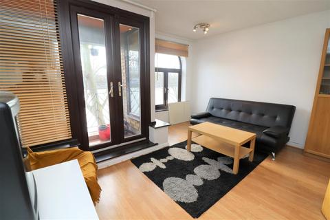 2 bedroom apartment to rent - Brunswick Quay, Surrey Quays SE16