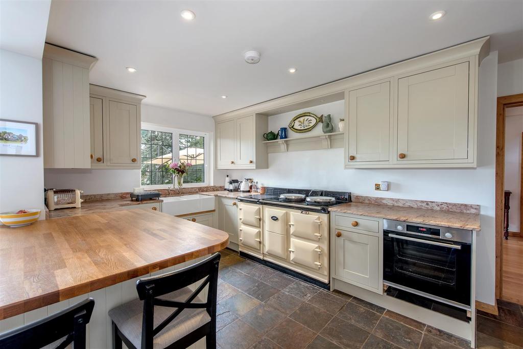Ford Road, Taunton 5 bed detached house £1,150,000