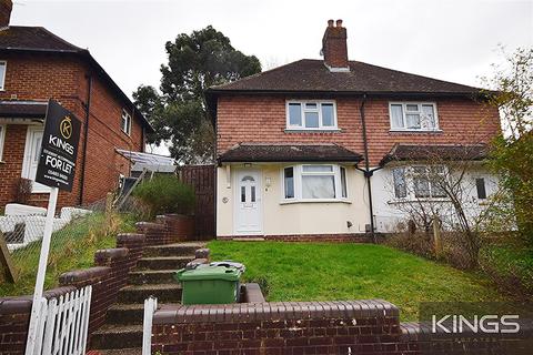 3 bedroom semi-detached house to rent - Foxburrows Avenue, Guildford