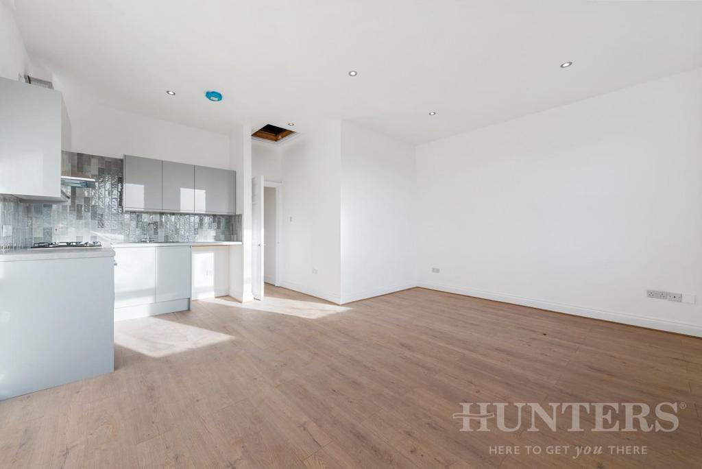 76 B White Hart Lane N17 8 HP-10.jpg