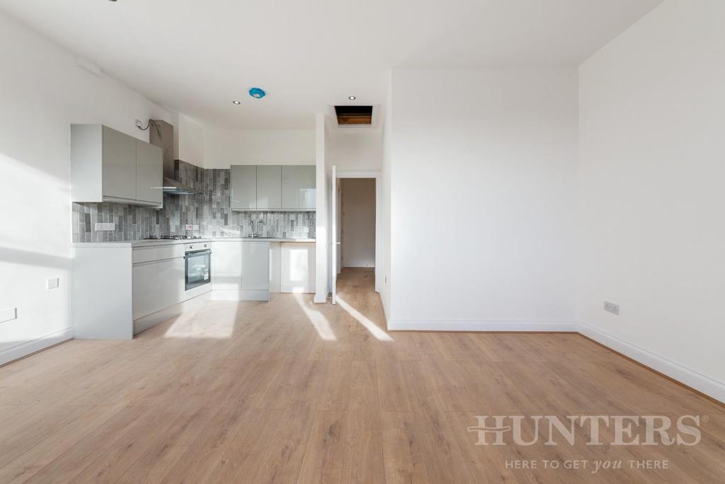 76 B White Hart Lane N17 8 HP-9.jpg