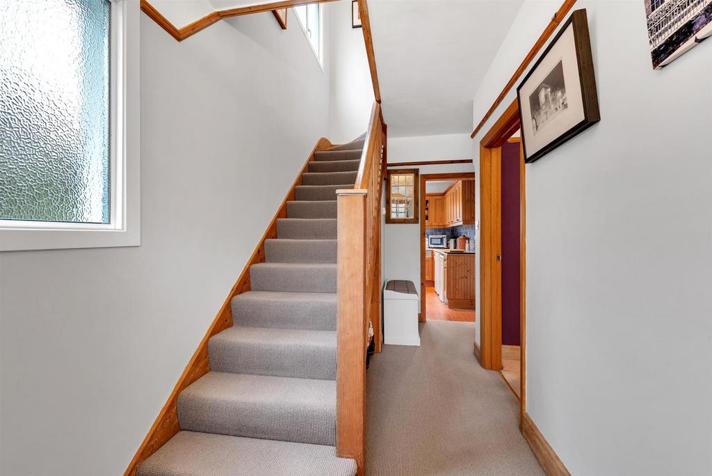 Burnt Ash Lane, Bromley, BR1 3 bed semidetached house £600,000