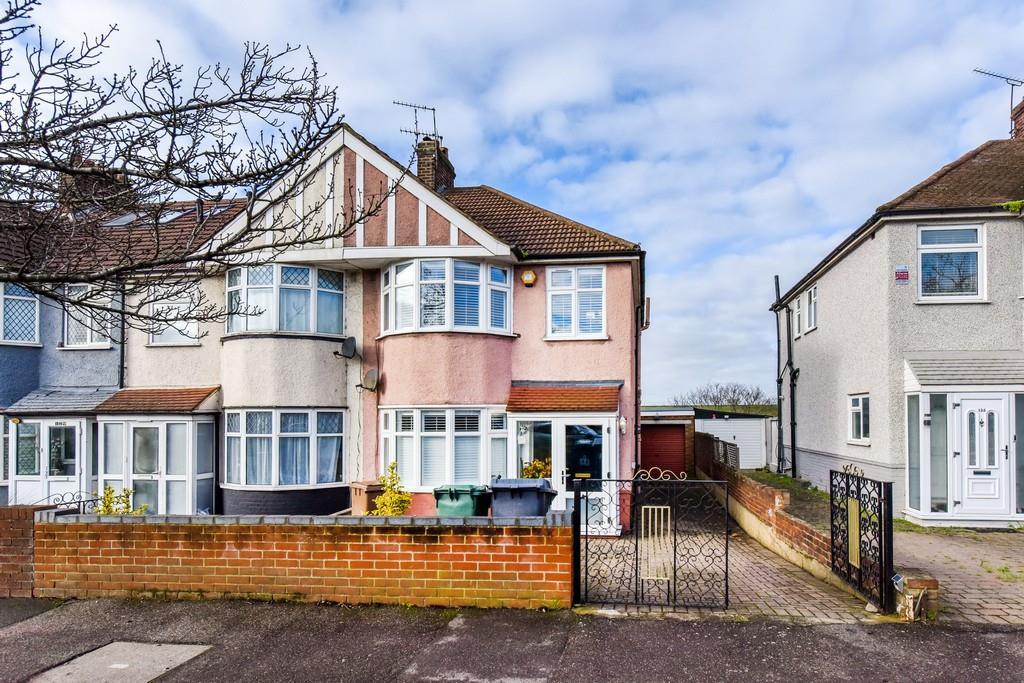 Waltham Way, Chingford 3 bed end of terrace house for sale £550,000