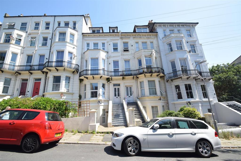 Kenilworth Road, St. LeonardsOnSea 2 bed flat £850 pcm (£196 pw)