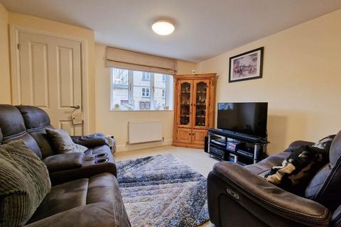 2 bedroom flat for sale, Greenaways, Ebley, Stroud