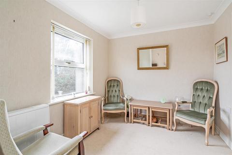 2 bedroom flat for sale - Downing Close, Knowle, Solihull