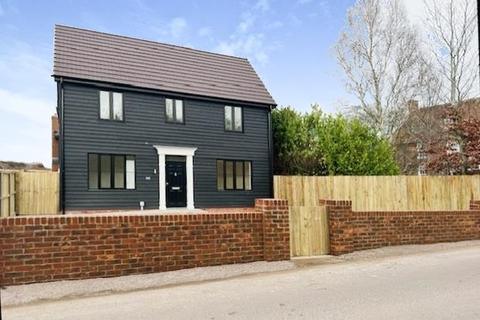 4 bedroom detached house for sale - The Street, Staple, Canterbury