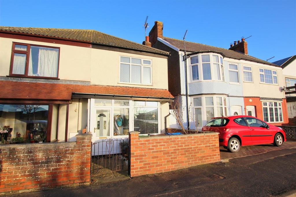New Road, Hornsea 2 bed semidetached house £149,950