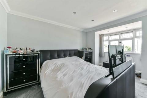2e Danetree Road, Epsom, KT19 9RZ