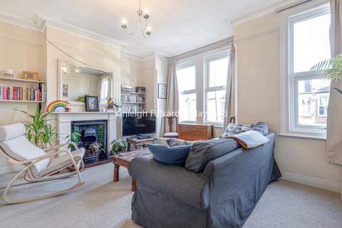 2 bedroom apartment to rent - Ivy Crescent Chiswick W4