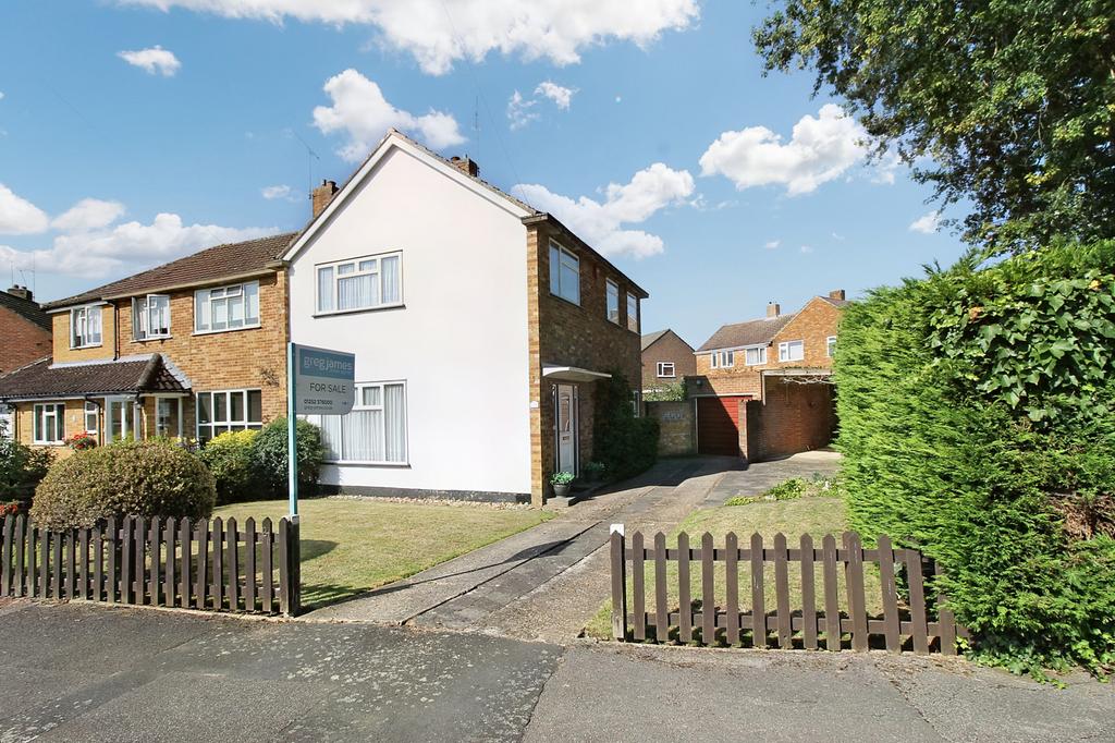 Anglesey Avenue, Farnborough, GU14 3 bed semidetached house for sale