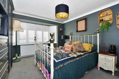 5 Clover Rise, Whitstable, CT5 3HA