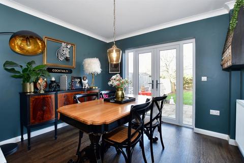 5 Clover Rise, Whitstable, CT5 3HA