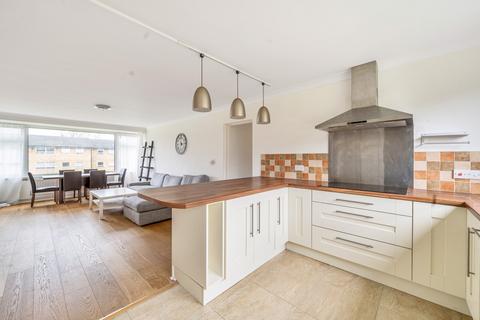 3 bedroom flat for sale, The Shimmings, Boxgrove Road, Guildford, GU1