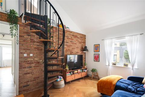 Flat C, 34 Brookfield Road, Hackney, London, E9 5AH