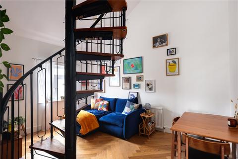 Flat C, 34 Brookfield Road, Hackney, London, E9 5AH