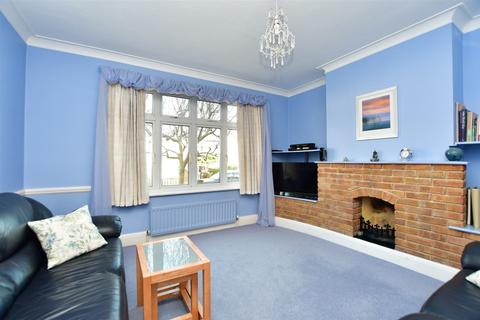 7 Allison Avenue, Gillingham, ME7 3BZ