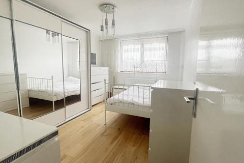 5 bedroom end of terrace house to rent, Caldecott Way, London, E5 0DA