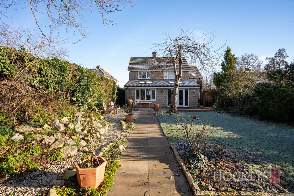 Hunts Road, Duxford, CB22 4 bed link detached house for sale £575,000