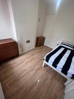 1 bedroom in a house share to rent, Room 3 Solihull Rd Sparkhill, B11 3AE