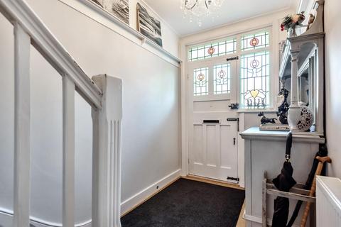 164 Palace View, Bromley, BR1 3ER