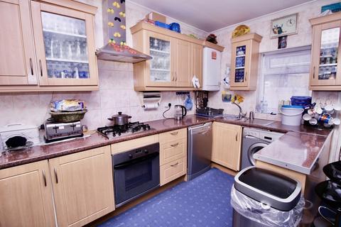 3 bedroom terraced house for sale - Cromwell Road, Hayes, Middlesex, UB3