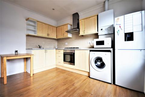 2 bedroom flat to rent, Brayards Road, Peckham, SE15