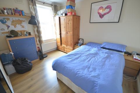 2 bedroom flat to rent, Brayards Road, Peckham, SE15