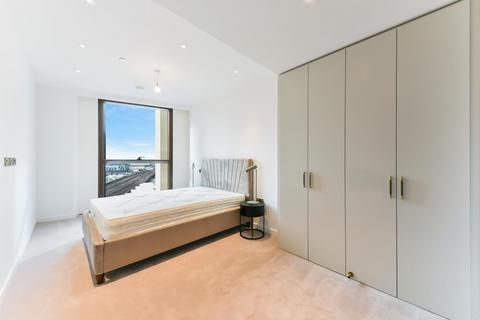 2 bedroom flat to rent, One Thames City, Carnation Way, London, SW8