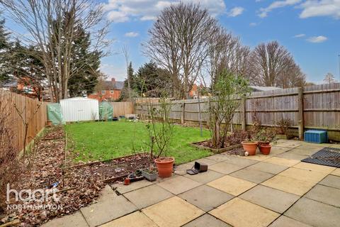 25 Rosedale Road, Northampton, NN2 7QE