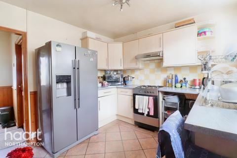 25 Rosedale Road, Northampton, NN2 7QE