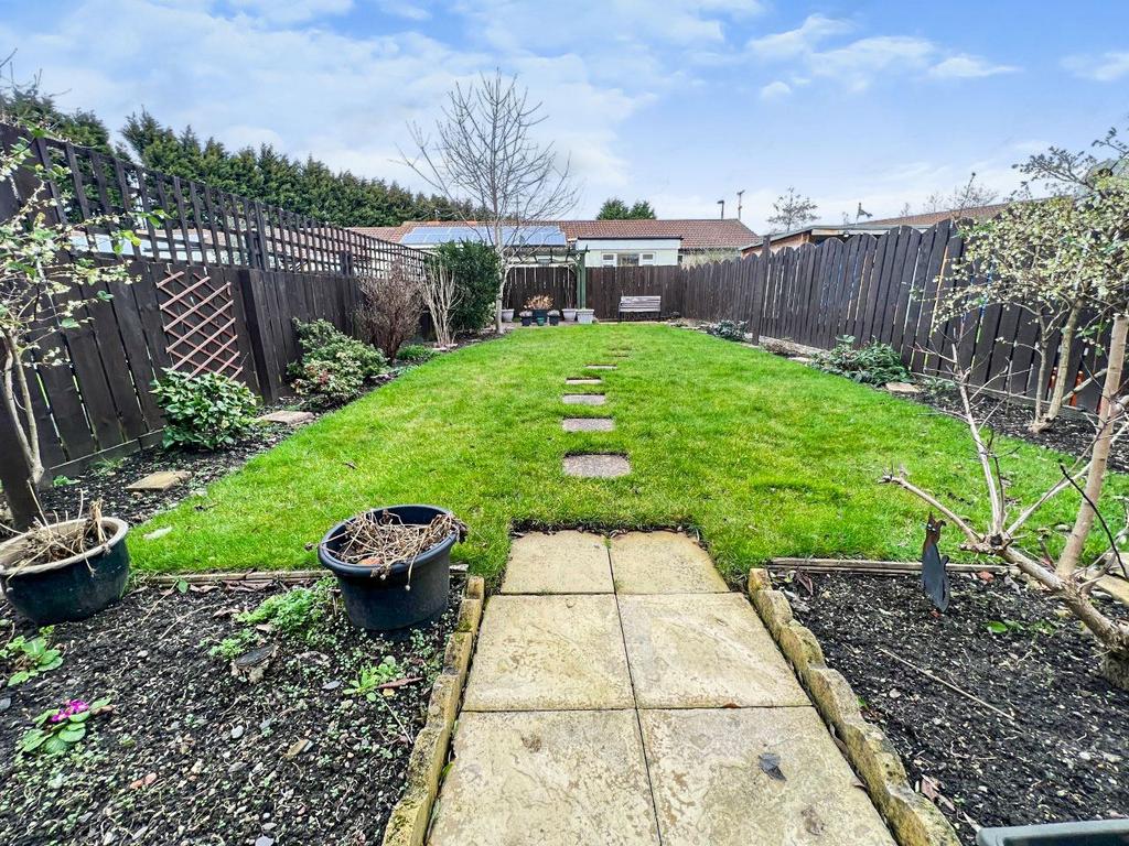 North Shields, Tyne and... 2 bed semidetached house £