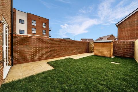 4 bedroom end of terrace house to rent - Wokingham,  Berkshire,  RG41