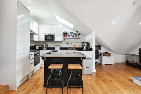 2 bedroom apartment for sale - Lascotts Road, London, N22