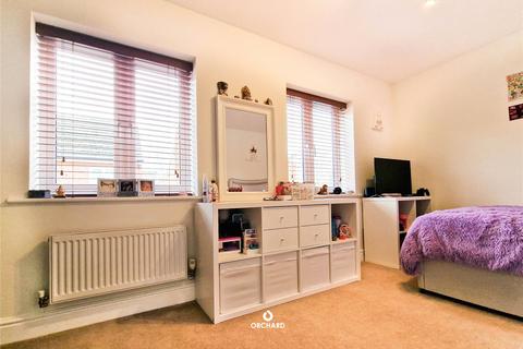 12 Thomas Drive, Uxbridge, UB8 1GT