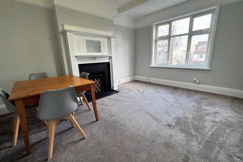 2 bedroom flat to rent, THE GROVE, GOLDERS GREEN, NW11