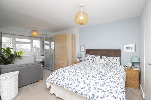 3 bedroom semi-detached house for sale - Blackmore Road, Buckhurst Hill, IG9